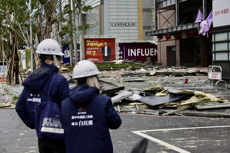 Esplosione in un centro commerciale a Taiwan