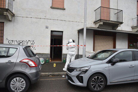 Omicidio a coltellate in casa in provincia di Pavia