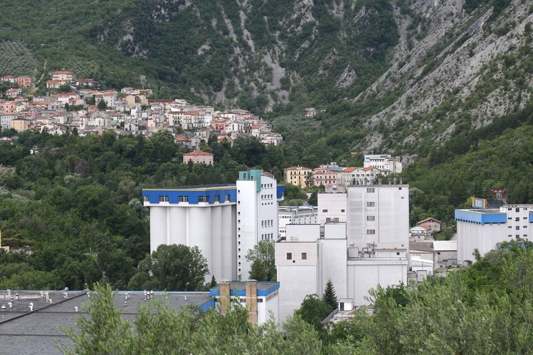 - RIPRODUZIONE RISERVATA
