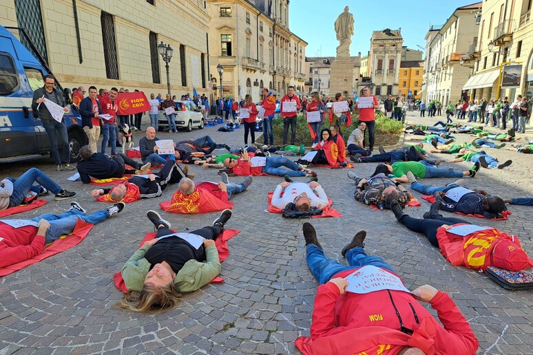 ++ Inail, in 5 mesi 369 denunce di morti sul lavoro (+3,1%) ++ - RIPRODUZIONE RISERVATA