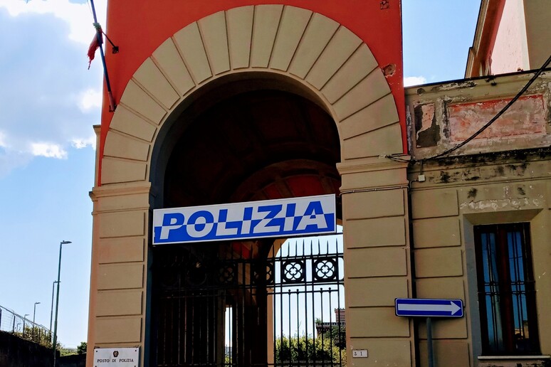 - RIPRODUZIONE RISERVATA