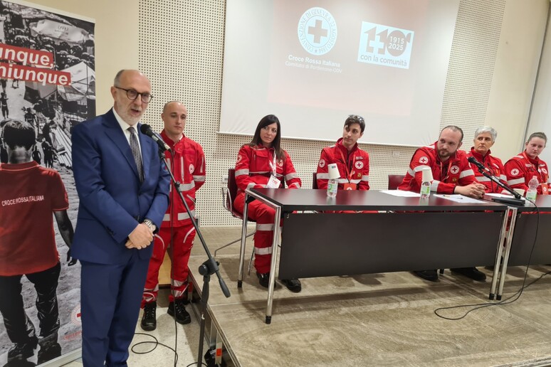 - RIPRODUZIONE RISERVATA