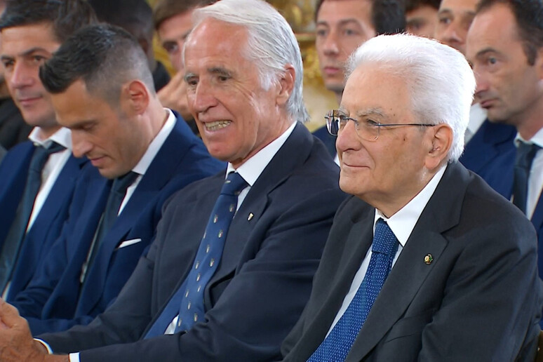 - RIPRODUZIONE RISERVATA