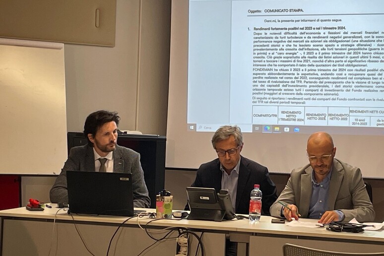 - RIPRODUZIONE RISERVATA