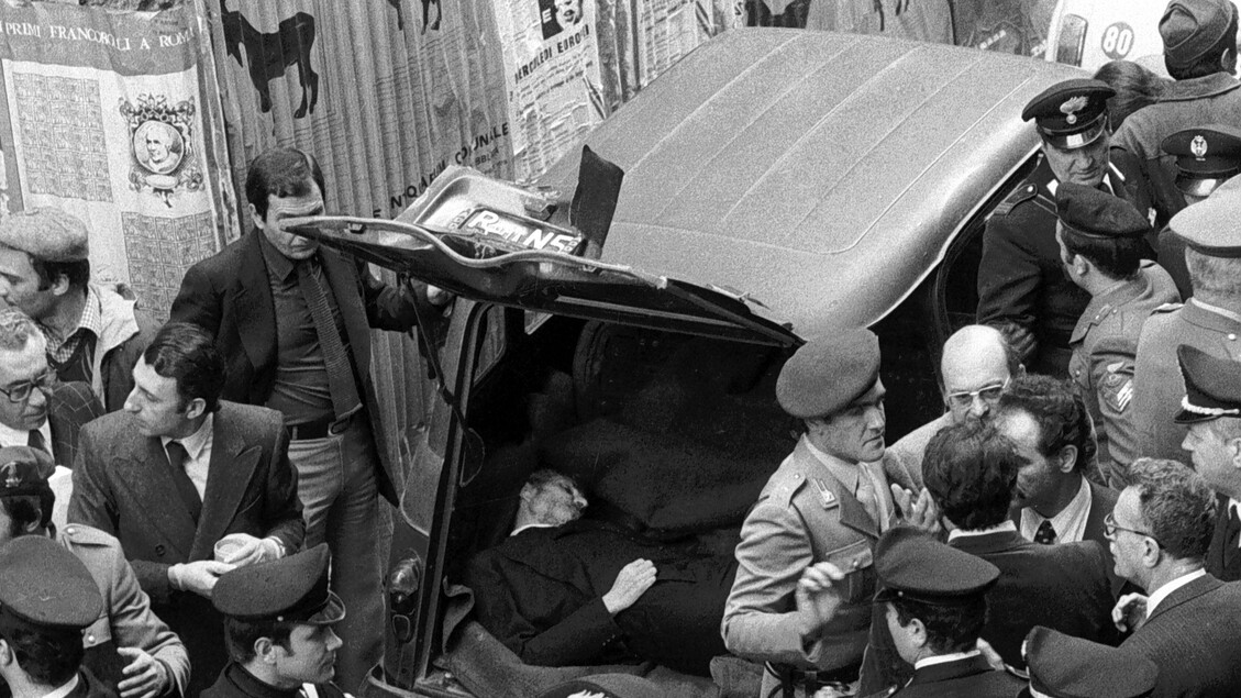 il ritrovamento del corpo di Aldo Moro a Roma, 9 maggio 1978