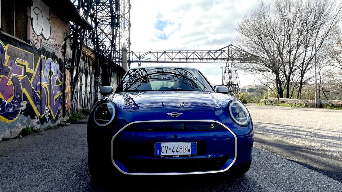 Mini Cooper SE All-Electric: stile, sicurezza e performance per la città