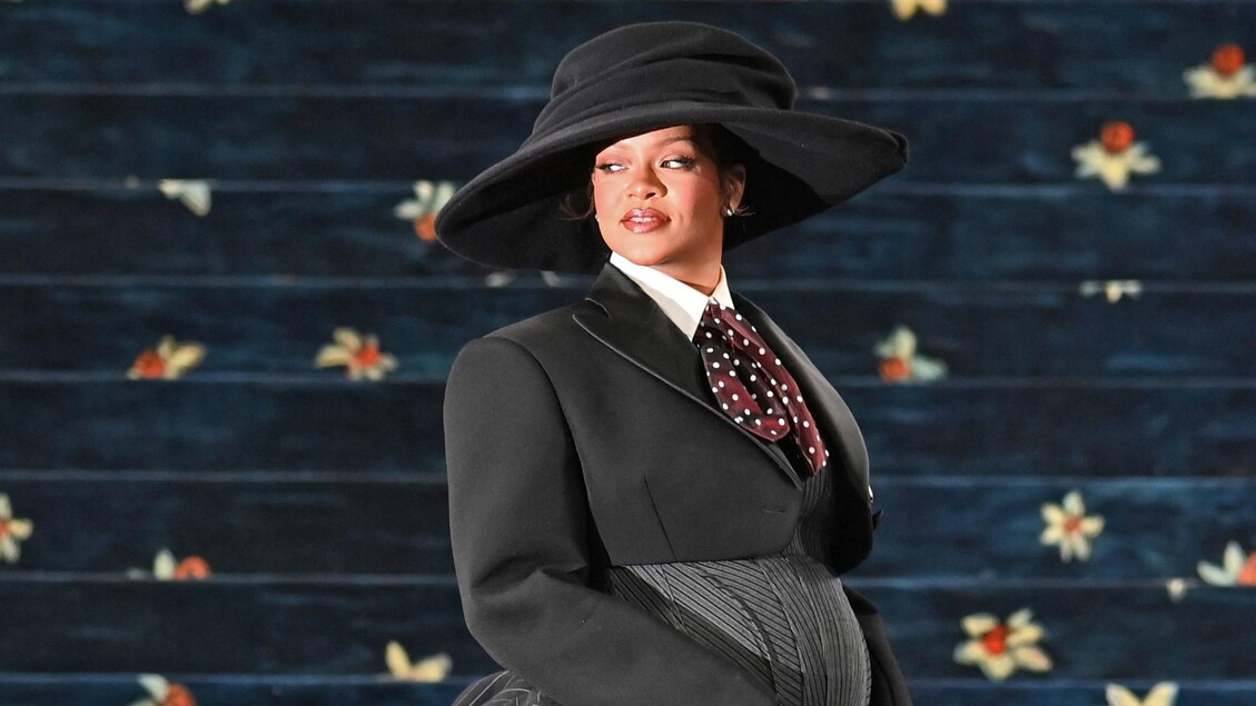 Rihanna annuncia il terzo figlio al Gala del Met