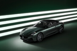 Maserati, presentata a St. Moritz la nuova GranCabrio 490 cv