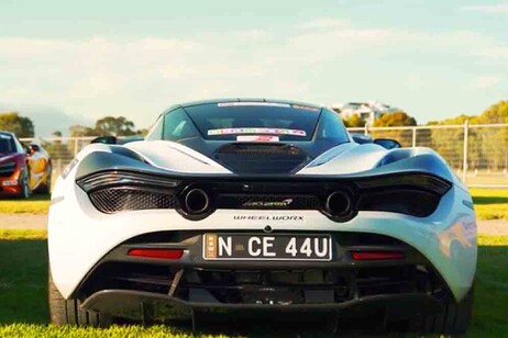 Supercar in South Australia, vietato disattivare i controlli