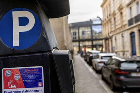 Bordeaux aumenta costo della sosta per i veicoli più pesanti