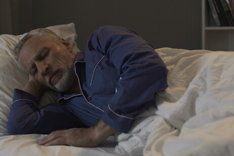 La fase del sonno in cui si sogna potrebbe difendere dall'Alzheimer