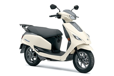 e-Address è il primo scooter BEV di Suzuki