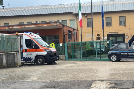 Protesta nel carcere di Pescara, principio incendio, intossicati