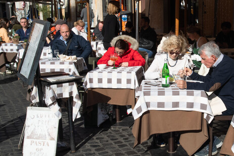 Fipe, il fatturato della ristorazione +0,7% nel 2024