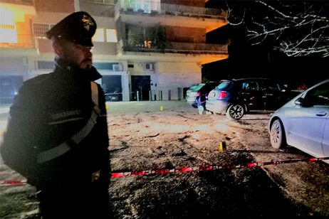 Vigilante spara a ladro, banda stava mettendo a segno rapina