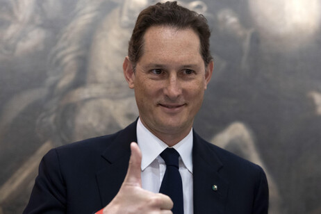 ++ Elkann, avanti nel nostro percorso di elettrificazione ++