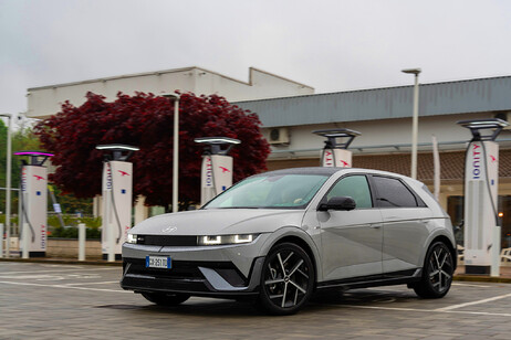 Hyundai Ioniq 5 e Ioniq 6, quanti vantaggi con gli 800 Volt