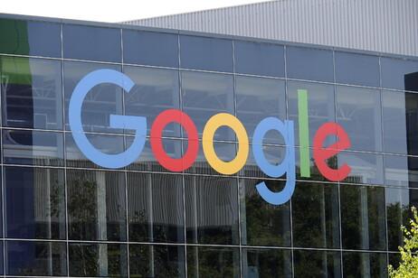 Google sale a Wall Street con la trimestrale oltre le attese