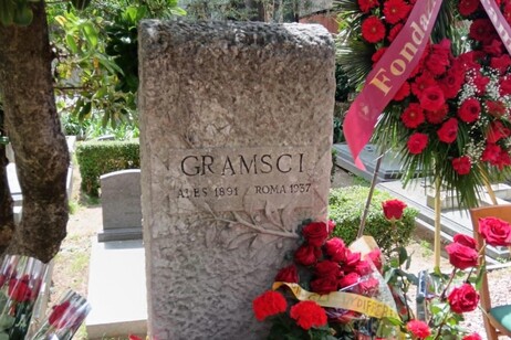 Prc,censura alla commemorazione di Gramsci,niente bandiere rosse