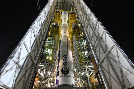 Il lanciatore europeo Vega C costruito in Italia da Avio (fonte: ESA)