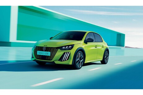Peugeot amplia l’autonomia della E-208 fino a 433 km