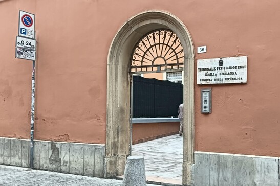 Tribunale per i minorenni di Bologna