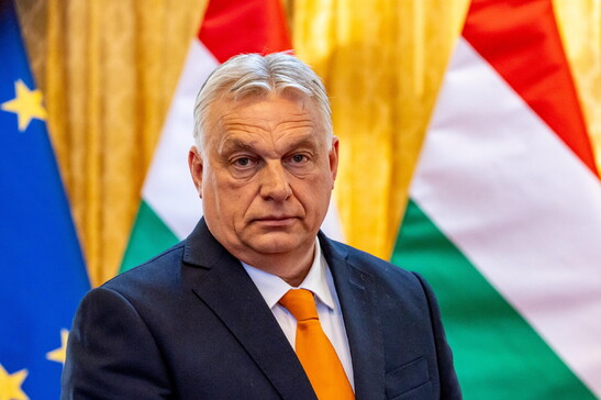 Orban lascia la Corte penale internazionale, l'Unione europea condanna e Salvini plaude