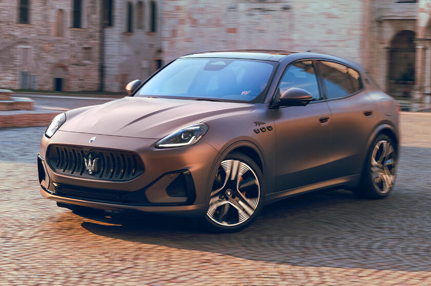 A bordo di Maserati Grecale Folgore, lusso e high tech