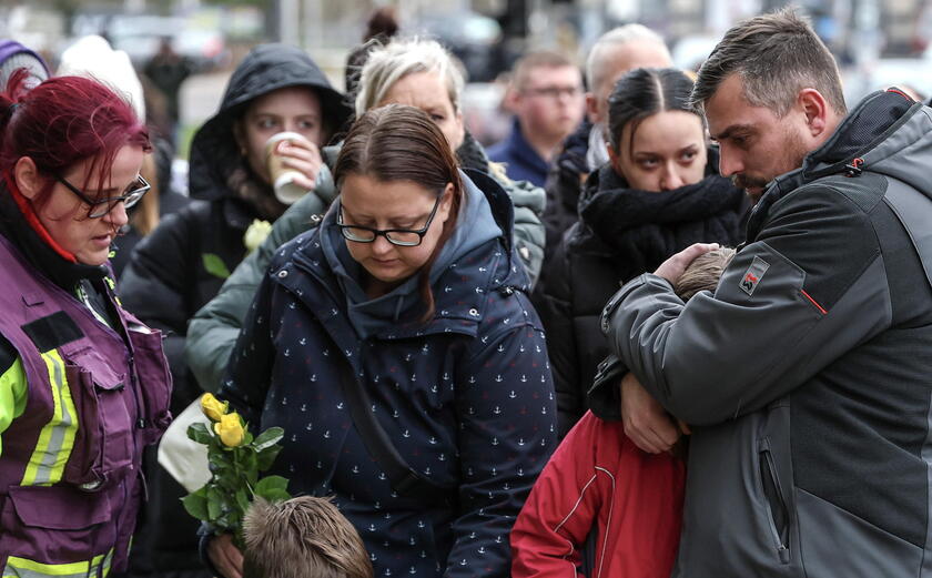 German Chancellor Scholz visits Magdeburg's Christmas market following vehicle-ramming attack