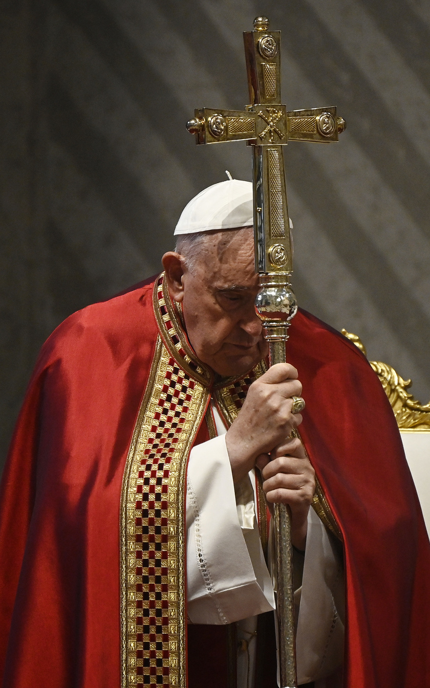 Il Papa, c'è bisogno di una Chiesa e società dalle porte aperte