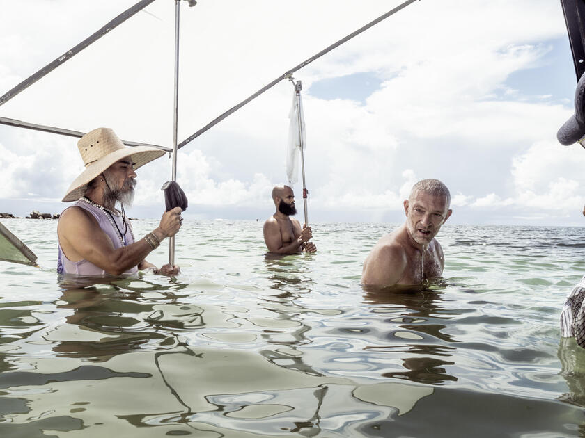 The Cal 2025 di Ethan James Green, foto backstage Alessandro Scotti.  Vincent Cassel