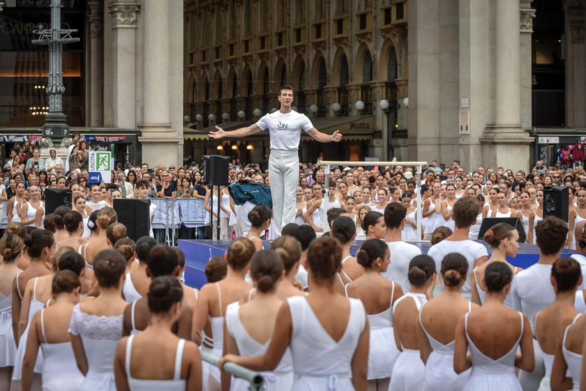 OnDance dance festival at Piazza Duomo in Milan