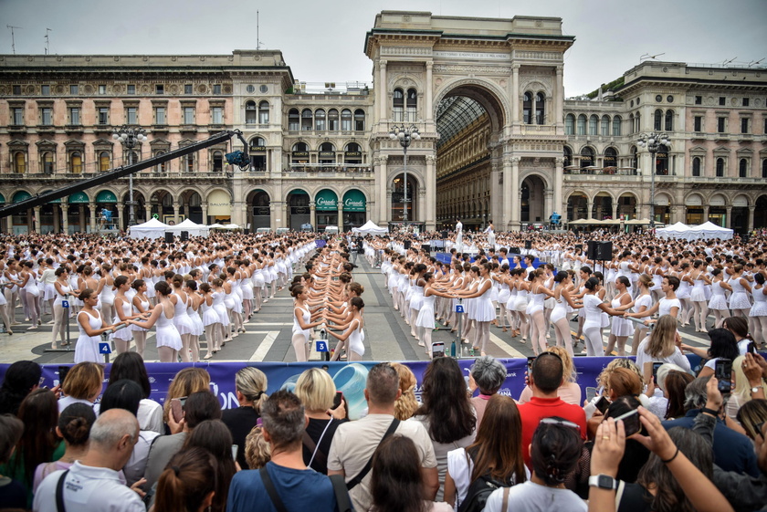 OnDance dance festival at Piazza Duomo in Milan