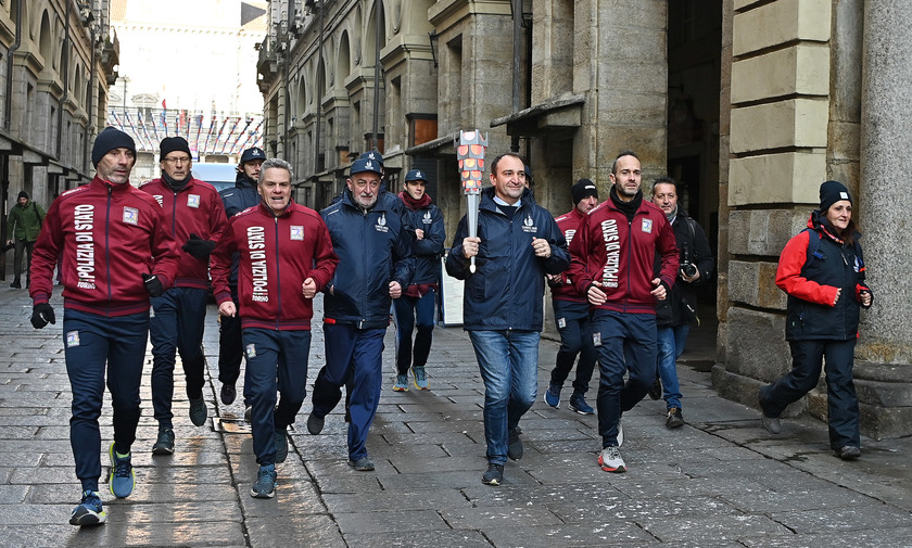 Fiaccola Universiadi a Torino, sindaco e assessori tedofori