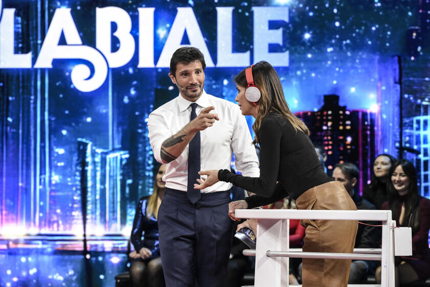 Tv: Rai 2; De Martino conduce nuova stagione di ÂStasera tutto Ãù possibileÂ