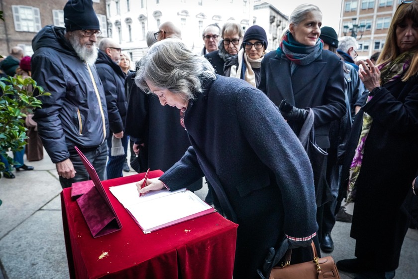 Torino, funerali del critico d'arte Luca Beatrice