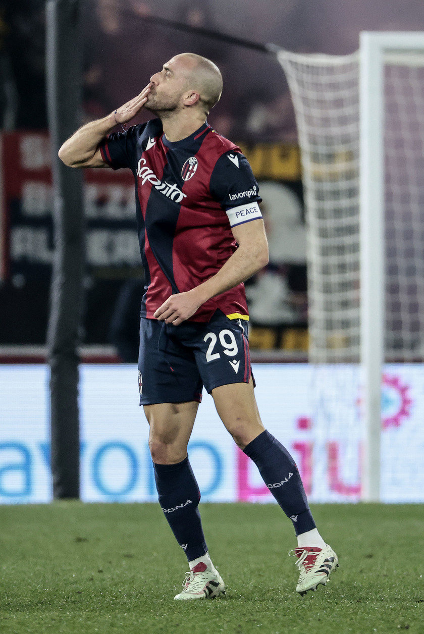 Soccer: Serie A ; Bologna-Como