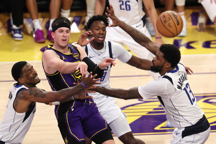 NBA - Dallas Mavericks at Los Angeles Lakers