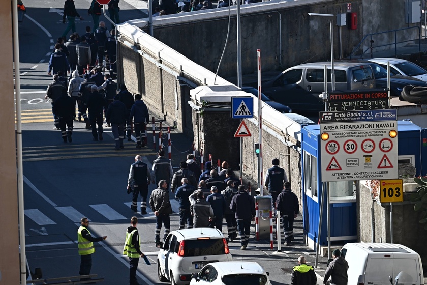 Morto in porto Genova, sindacati indicono sciopero immediato