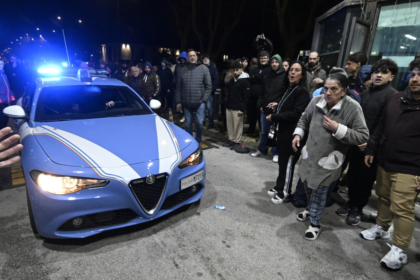 Panico a Napoli per terremoto 4.4, tanti in strada