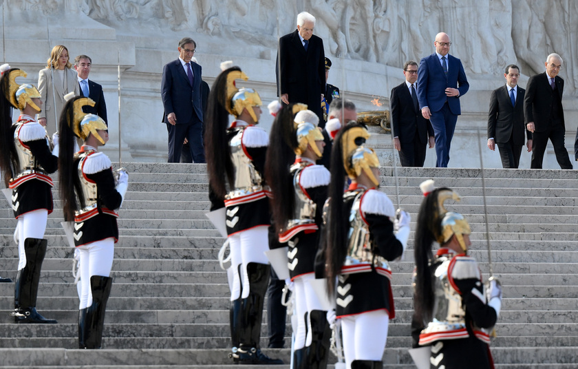 Giornata dell'unita' nazionale, Mattarella all'Altare della Patria