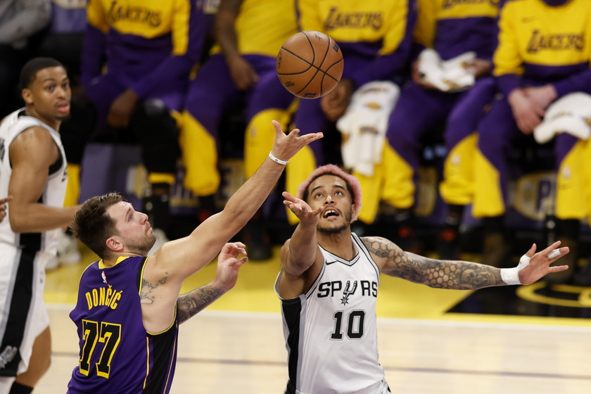 NBA - San Antonio Spurs at Los Angeles Lakers