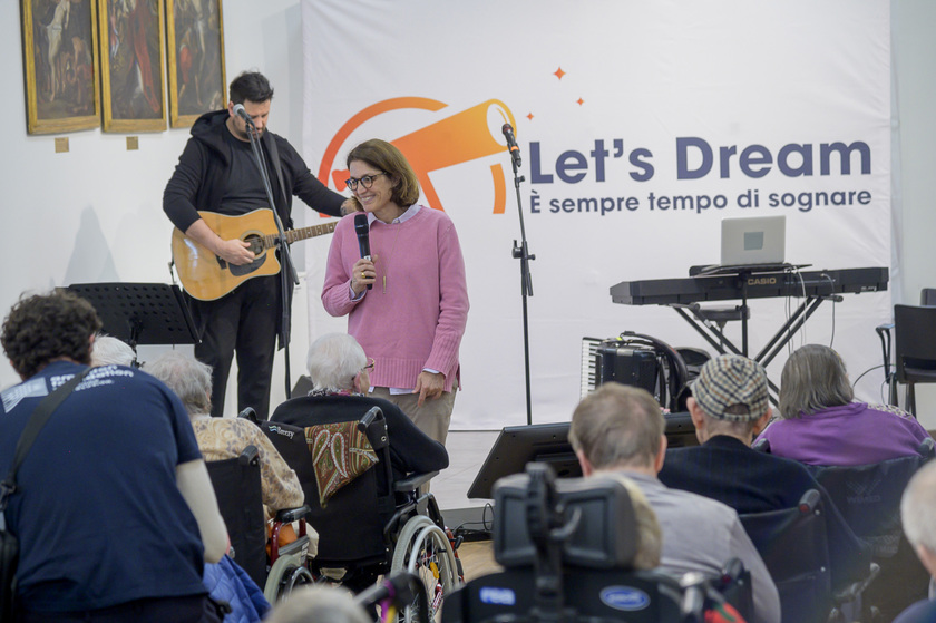 Iva Zanicchi canta con Fondazione Amplifon per Let's Dream