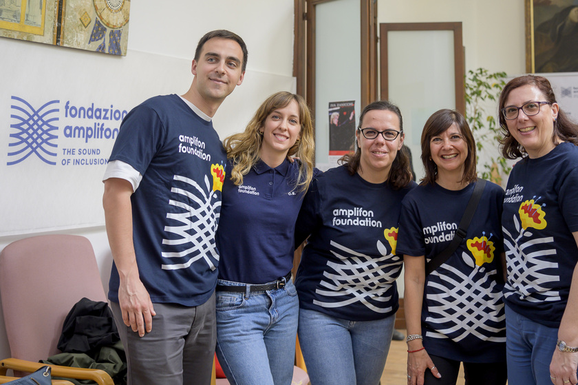Iva Zanicchi canta con Fondazione Amplifon per Let's Dream