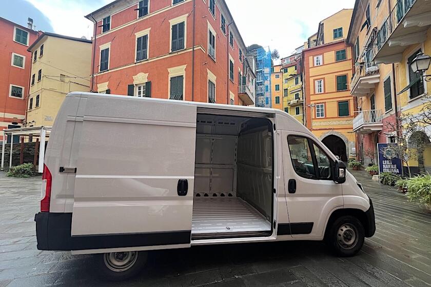Opel Movano 2.2 BlueHdi 140 Lastrato 35 q