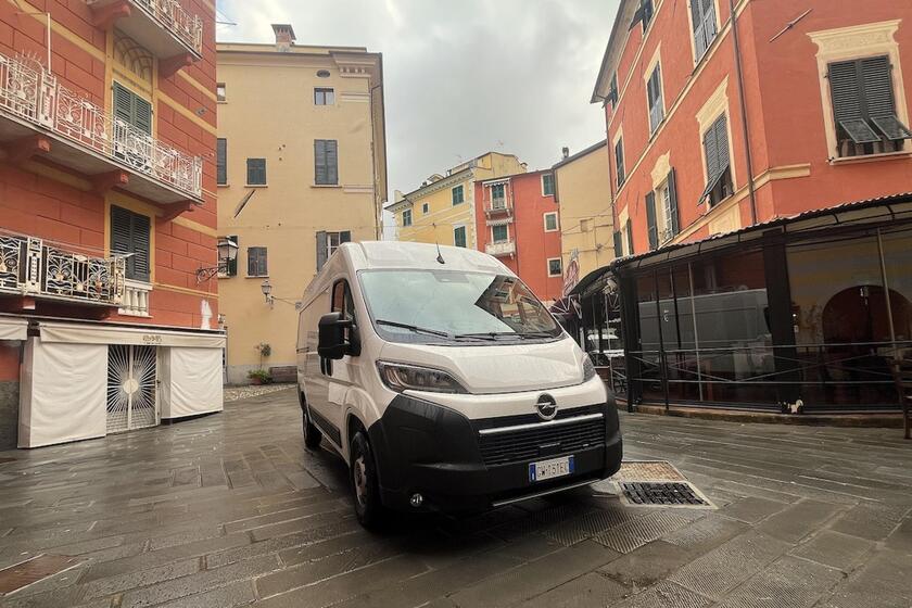 Opel Movano 2.2 BlueHdi 140 Lastrato 35 q