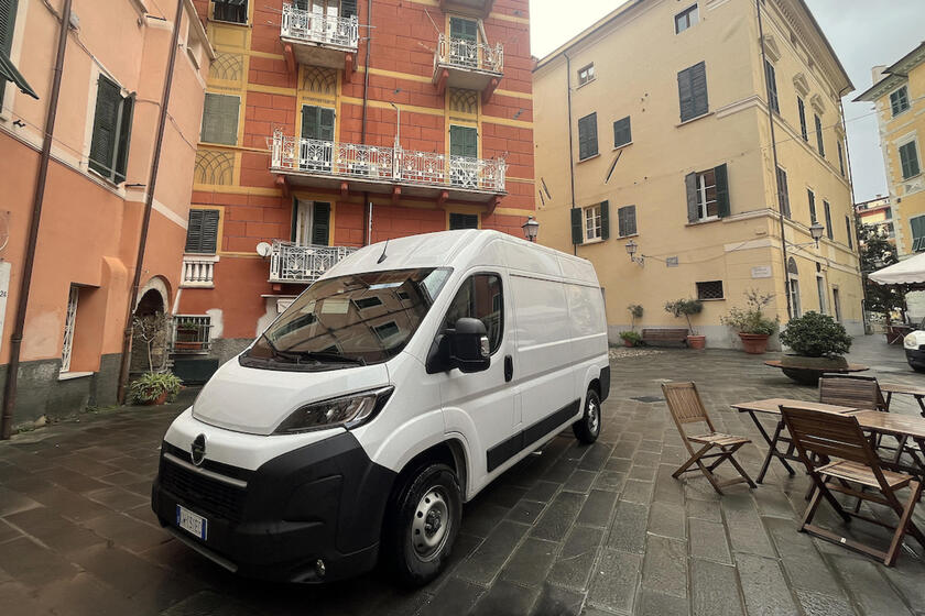 Opel Movano 2.2 BlueHdi 140 Lastrato 35 q