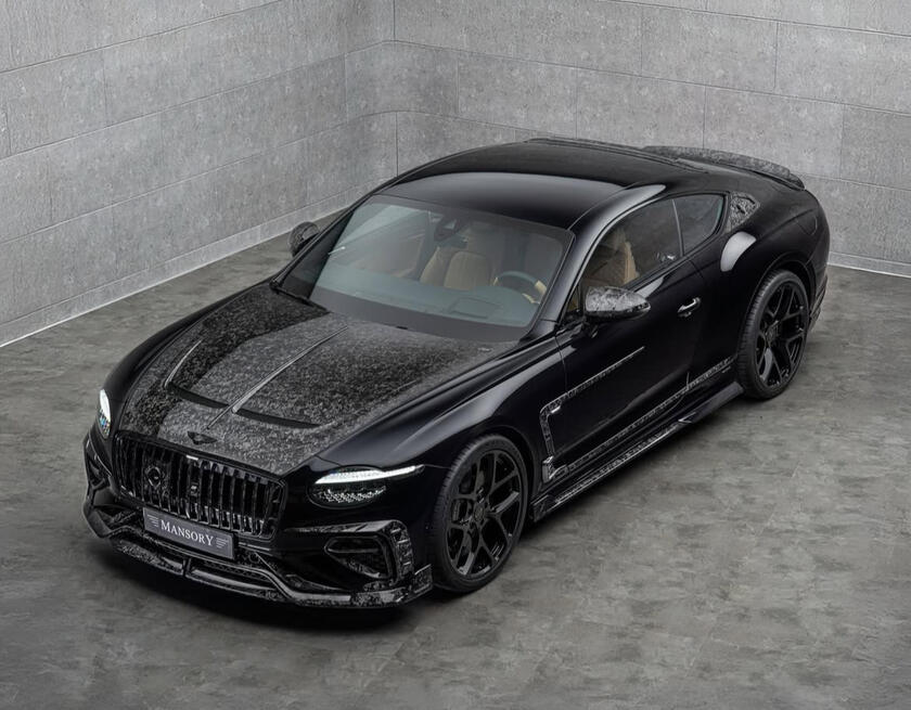 Bentley Contiental GT, è più aggressiva con la cura Mansory