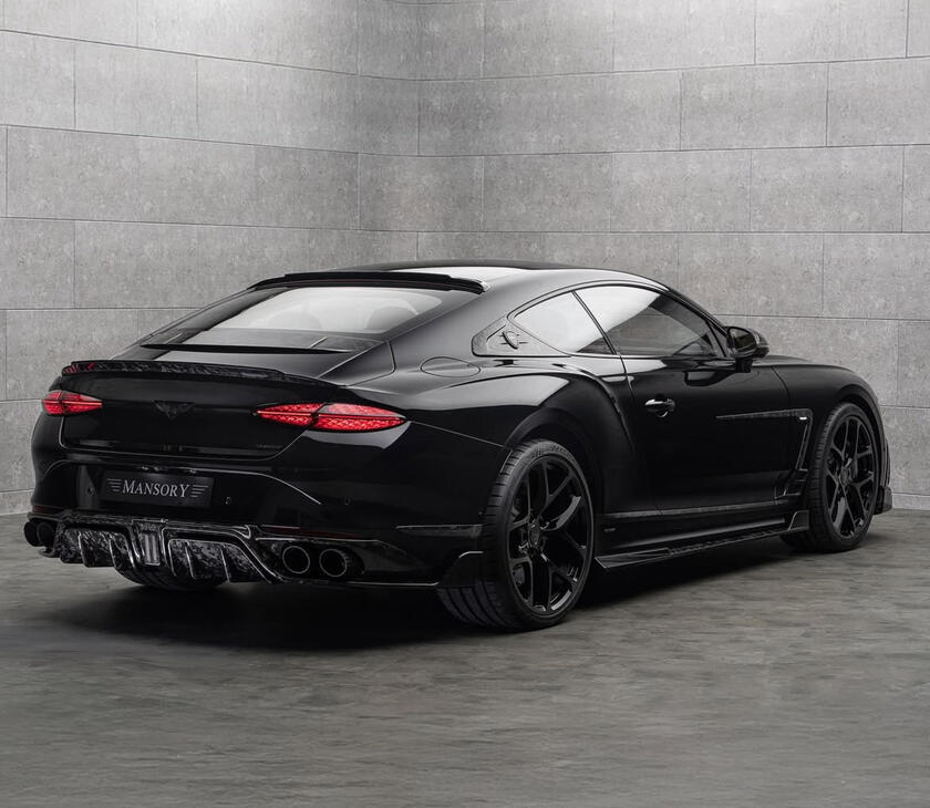 Bentley Contiental GT, è più aggressiva con la cura Mansory