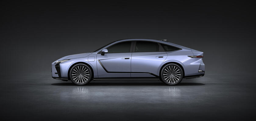 Nuova Lexus ES